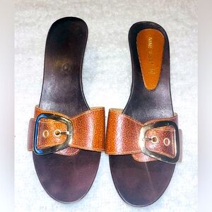 NINE WEST CALIBER20 cuoio leather sandals with wood heel gold hardware Size 10